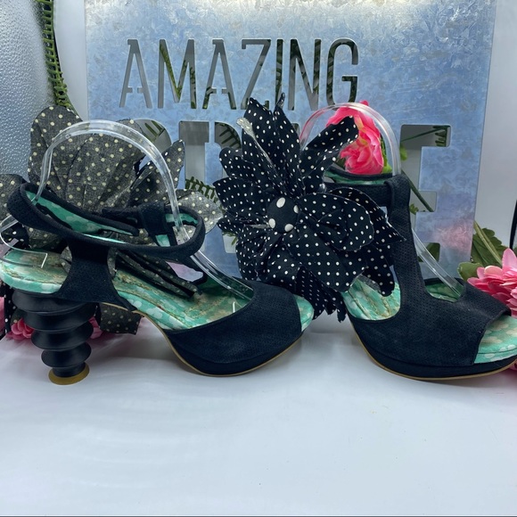 Irregular Choice 8 1/2 Blk White Polka Dot Flower - Picture 2 of 12
